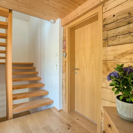 Hus24-3